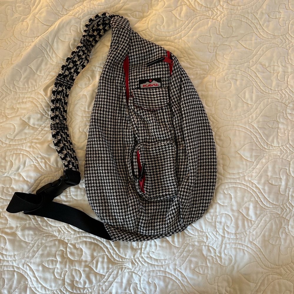 KAVU Houndstooth Sling Bag